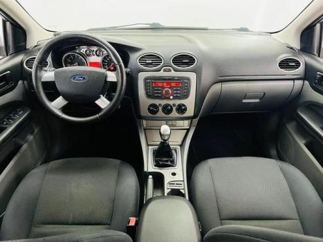 FORD Focus Hatch 1.6 4P, Foto 4