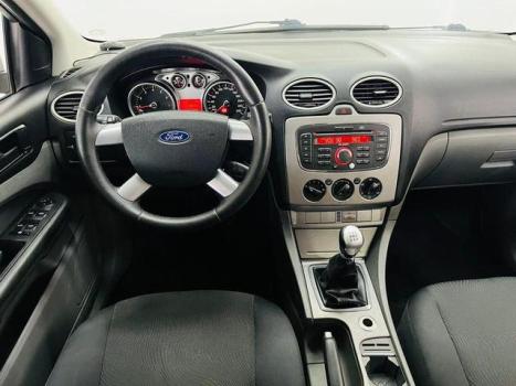 FORD Focus Hatch 1.6 4P, Foto 5