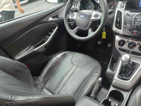 FORD Focus Hatch 1.6 4P, Foto 10