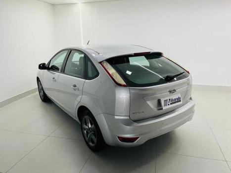 FORD Focus Hatch 1.6 16V 4P FLEX GL, Foto 14