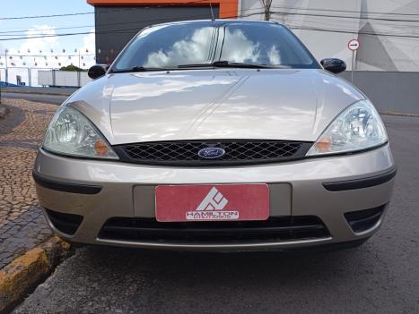 FORD Focus Hatch 1.6 4P, Foto 6