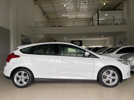 FORD Focus Hatch 1.6 16V 4P SE FLEX, Foto 6