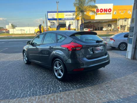 FORD Focus Hatch 1.6 16V 4P SE FLEX, Foto 6