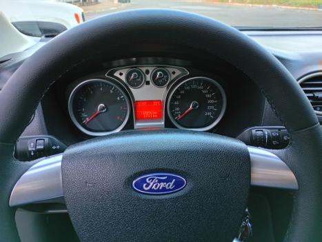 FORD Focus Hatch 1.6 4P GLX FLEX, Foto 17