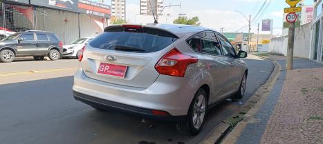 FORD Focus Hatch 1.6 16V 4P FLEX S, Foto 6