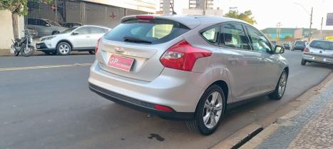 FORD Focus Hatch 1.6 16V 4P FLEX S, Foto 6