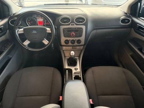 FORD Focus Hatch 1.6 16V 4P FLEX GL, Foto 2