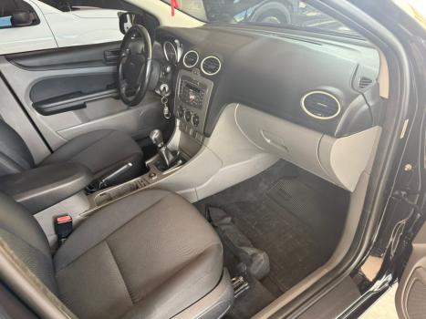FORD Focus Hatch 1.6 16V 4P FLEX GL, Foto 9