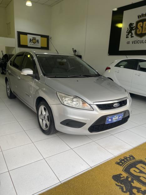 FORD Focus Hatch 1.6 4P GLX, Foto 3