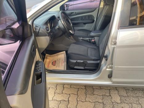 FORD Focus Hatch 1.6 4P GLX, Foto 7