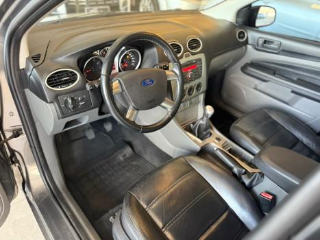 FORD Focus Hatch 1.6 4P GLX FLEX, Foto 2