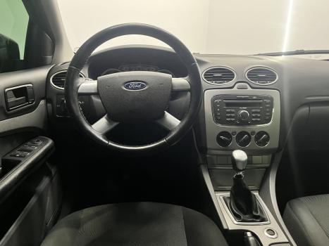 FORD Focus Hatch 1.6 16V 4P SE PLUS FLEX, Foto 4