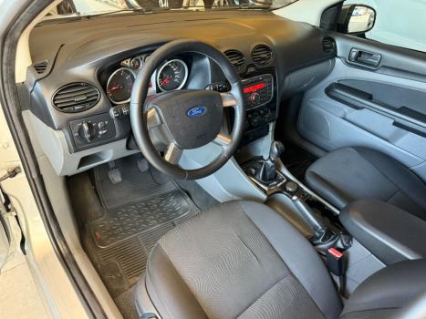 FORD Focus Hatch 1.6 4P GLX FLEX, Foto 2