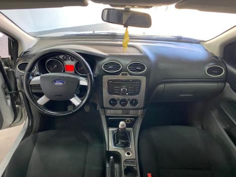 FORD Focus Hatch 1.6 4P FLEX GL, Foto 8
