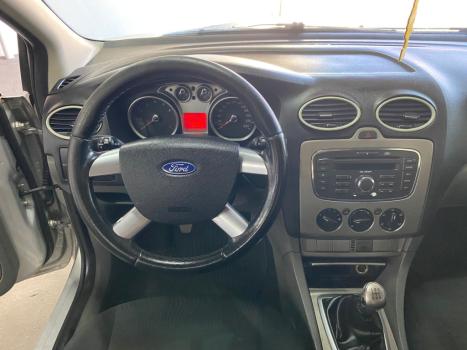 FORD Focus Hatch 1.6 4P FLEX GL, Foto 12