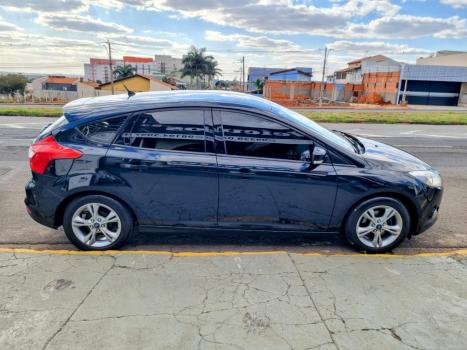 FORD Focus Hatch 1.6 16V 4P SE FLEX, Foto 2