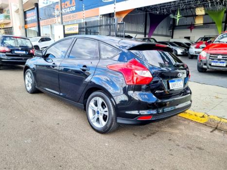 FORD Focus Hatch 1.6 16V 4P SE FLEX, Foto 17