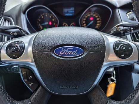 FORD Focus Hatch 1.6 4P, Foto 17
