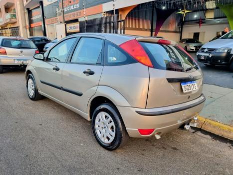FORD Focus Hatch 1.6 4P, Foto 4