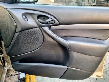 FORD Focus Hatch 1.6 4P, Foto 9