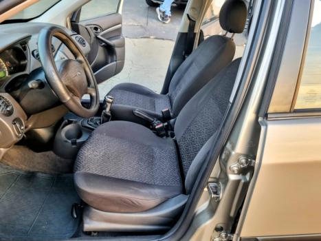 FORD Focus Hatch 1.6 4P, Foto 10
