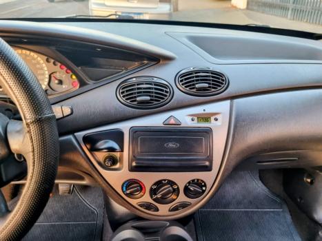 FORD Focus Hatch 1.6 4P, Foto 12
