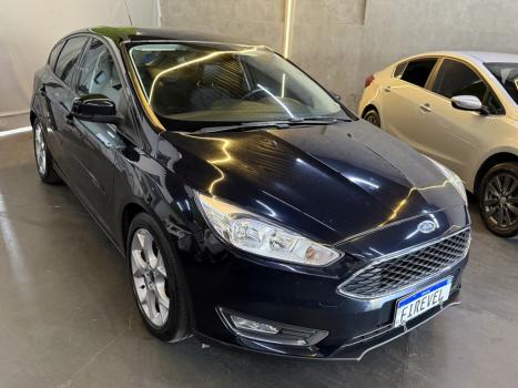 FORD Focus Hatch 1.6 16V 4P SE PLUS FLEX, Foto 2