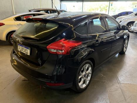 FORD Focus Hatch 1.6 16V 4P SE PLUS FLEX, Foto 4