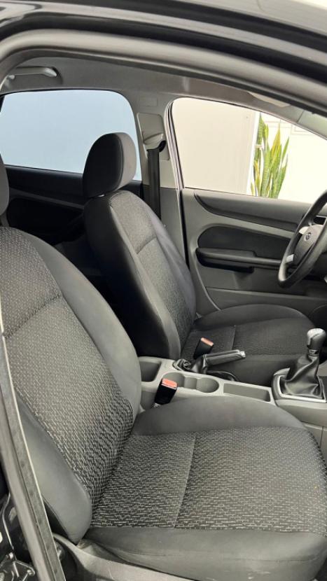 FORD Focus Hatch 1.6 4P GLX, Foto 5