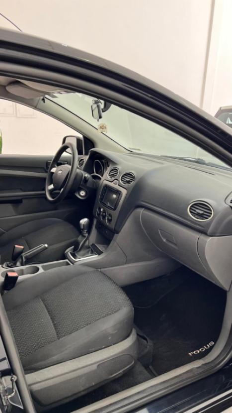 FORD Focus Hatch 1.6 4P GLX, Foto 7