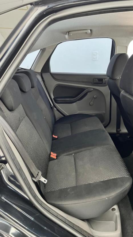 FORD Focus Hatch 1.6 4P GLX, Foto 8