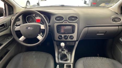FORD Focus Hatch 1.6 4P GLX, Foto 10