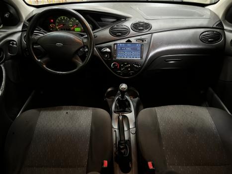 FORD Focus Hatch 1.6 4P GLX, Foto 3
