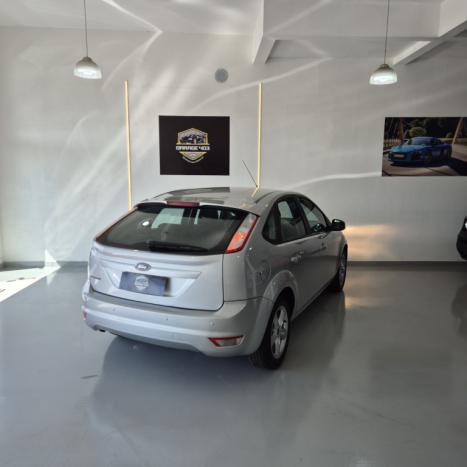 FORD Focus Hatch 1.6 4P GLX, Foto 3