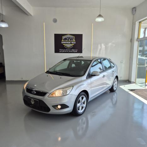 FORD Focus Hatch 1.6 4P GLX, Foto 1