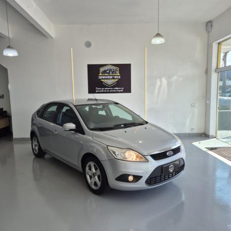 FORD Focus Hatch 1.6 4P GLX, Foto 2