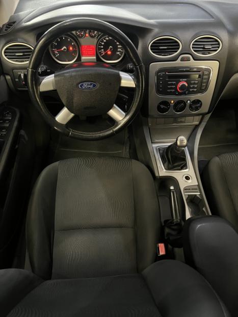 FORD Focus Hatch 1.6 16V 4P SE FLEX, Foto 8