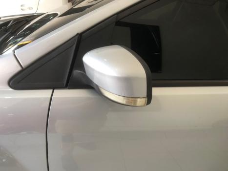 FORD Focus Hatch 2.0 16V 4P GHIA AUTOMTICO, Foto 6