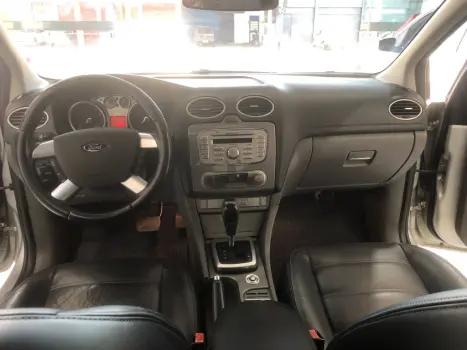 FORD Focus Hatch 2.0 16V 4P GHIA AUTOMTICO, Foto 11
