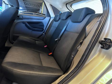 FORD Focus Hatch 2.0 16V 4P GLX AUTOMTICO, Foto 8