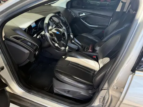 FORD Focus Hatch 2.0 16V 4P FLEX TITANIUM POWERSHIFT AUTOMTICO, Foto 8