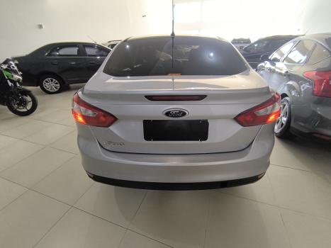 FORD Focus Sedan 1.6 S 16V 4P FLEX, Foto 4