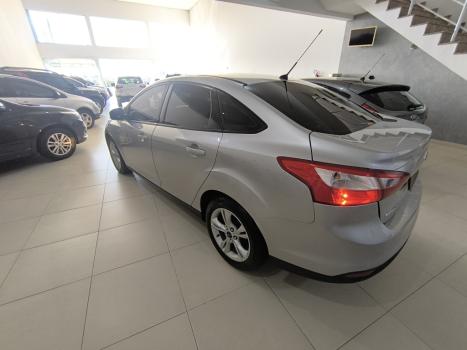 FORD Focus Sedan 1.6 S 16V 4P FLEX, Foto 5
