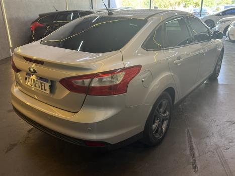 FORD Focus Sedan 1.6 SE 16V 4P FLEX, Foto 5