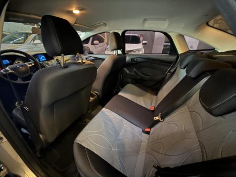 FORD Focus Sedan 1.6 S 16V 4P FLEX, Foto 7