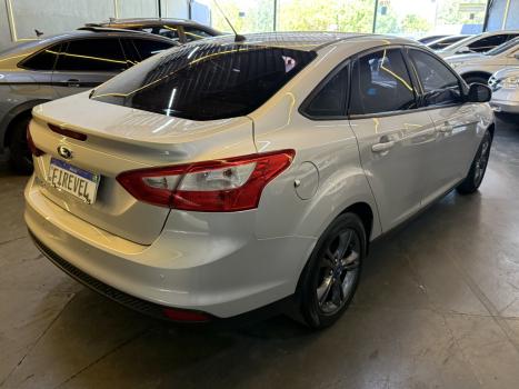 FORD Focus Sedan 1.6 S 16V 4P FLEX, Foto 4