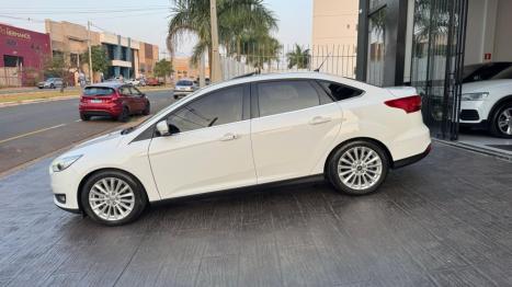 FORD Focus Sedan 2.0 16V 4P FLEX TITANIUM AUTOMTICO, Foto 4