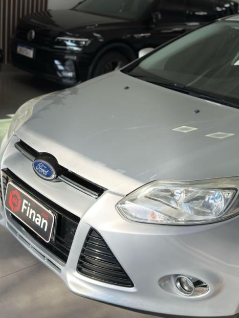 FORD Focus Sedan 2.0 16V 4P FLEX TITANIUM FASTBACK POWERSHIFT AUTOMTICO, Foto 9