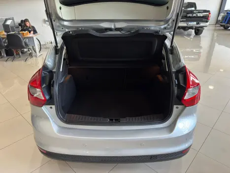 FORD Focus Sedan 2.0 16V 4P FLEX SE POWERSHIFT AUTOMTICO, Foto 15