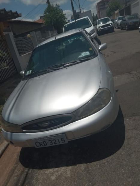 FORD Mondeo 2.0 16V CLX 4P, Foto 8